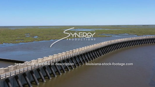2821 New Orleans Hurricane protection wall storm surge barrier