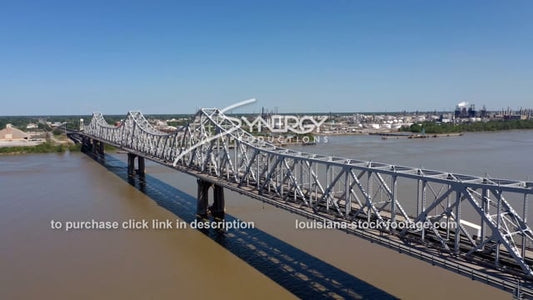2960 Huey Long Bridge US highway aerial